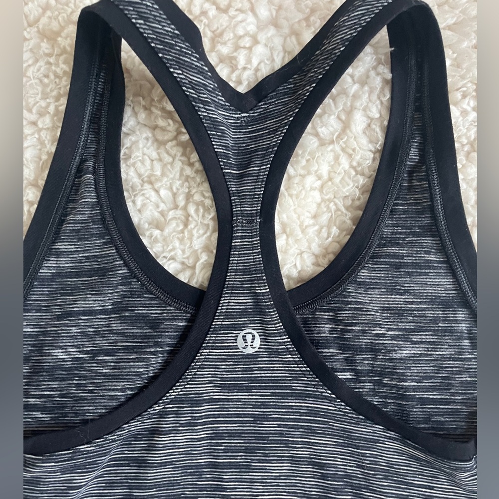 Lululemon Women's Gray & Black Racerback Tank Top Size 8 - Picture 3 of 7